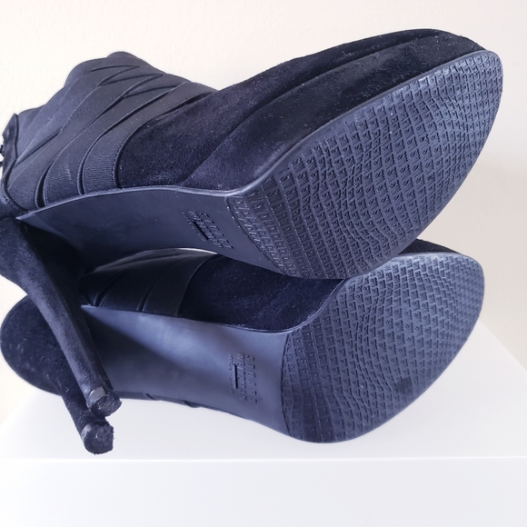 Stuart Weitzman Papoose Black Suede Booties - 8 - Picture 9 of 14